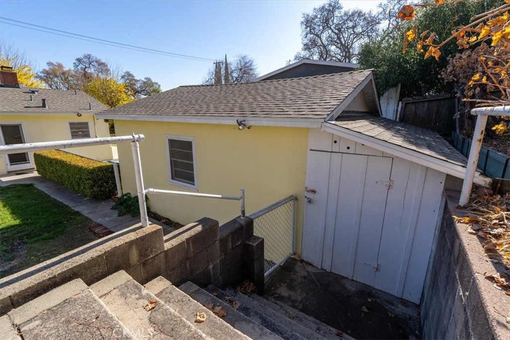 3175 Vine Street