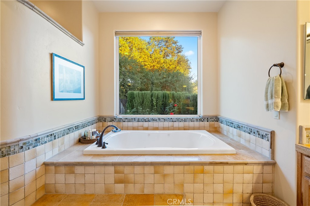 2174 Lake Ysabel Road