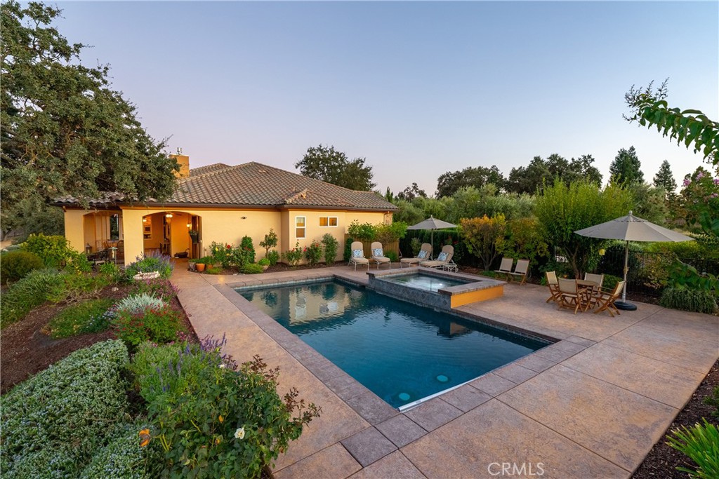 2174 Lake Ysabel Road