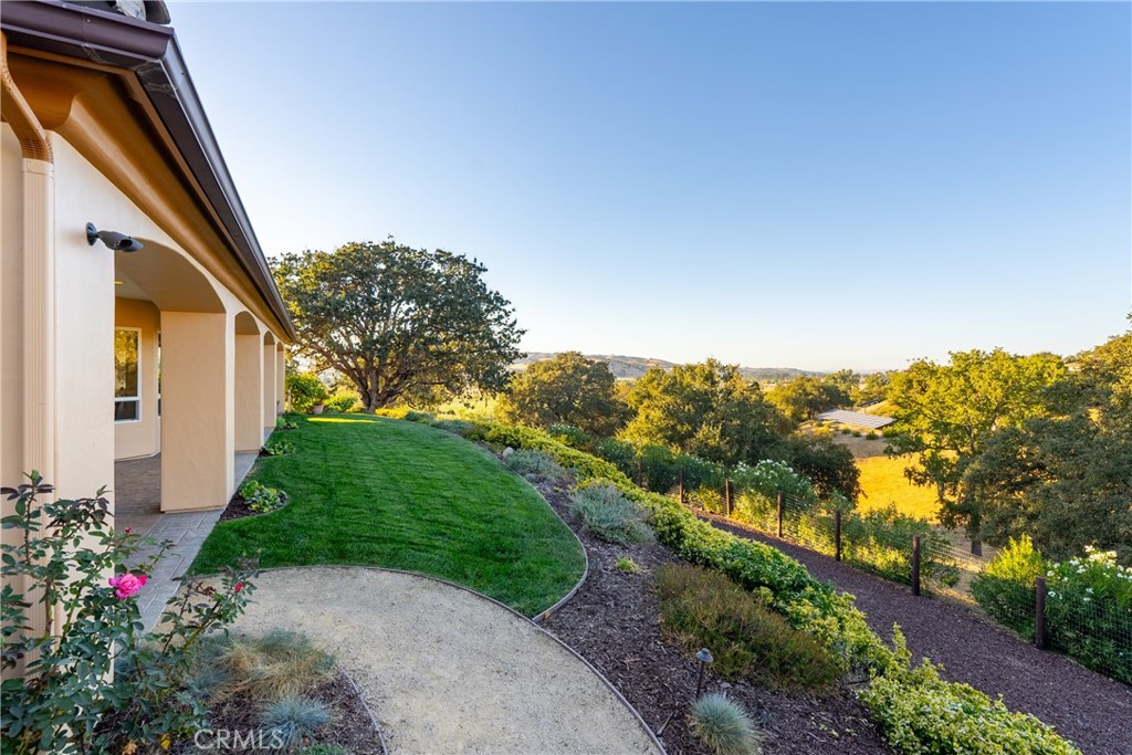 2174 Lake Ysabel Road