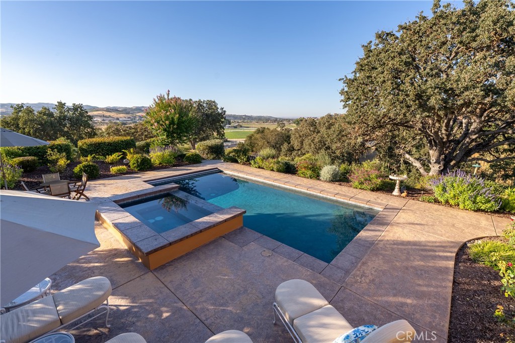 2174 Lake Ysabel Road