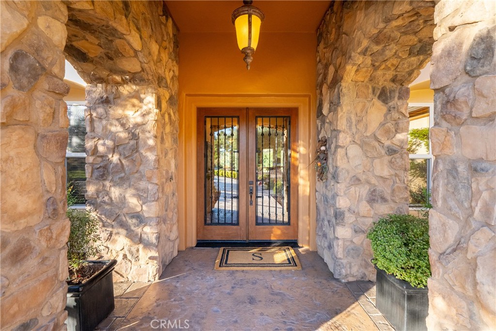 2174 Lake Ysabel Road