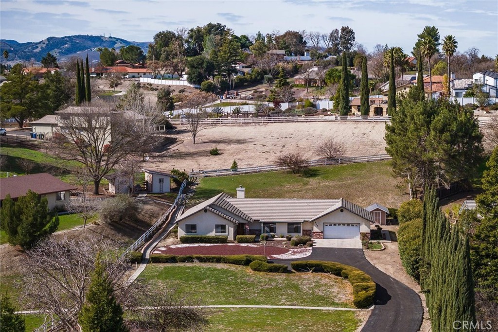 915 Rolling Hills Road