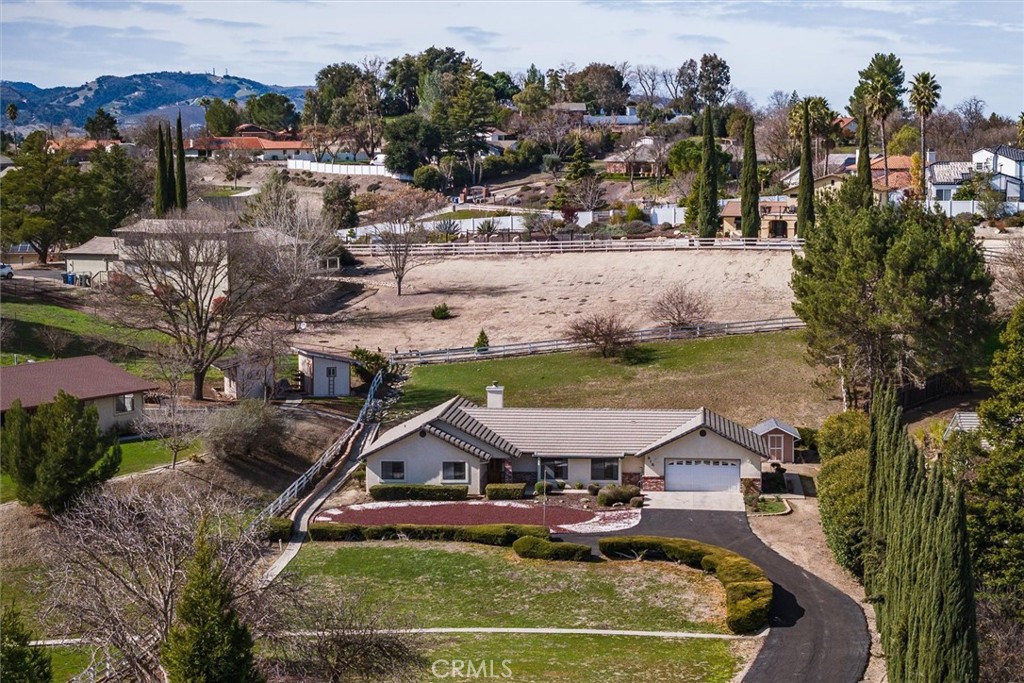 915 Rolling Hills Road