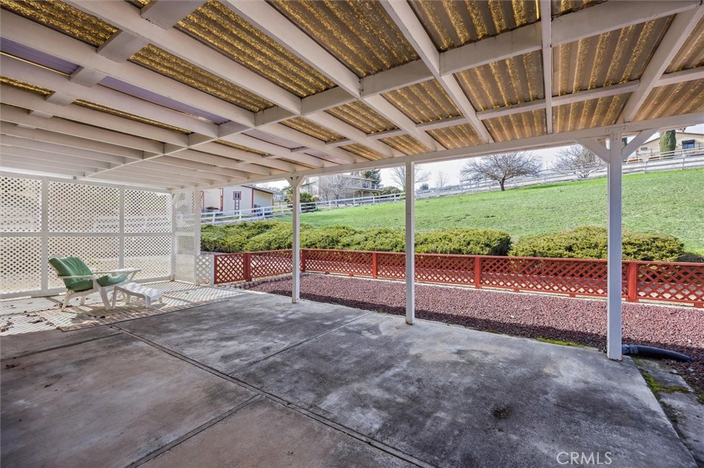 915 Rolling Hills Road