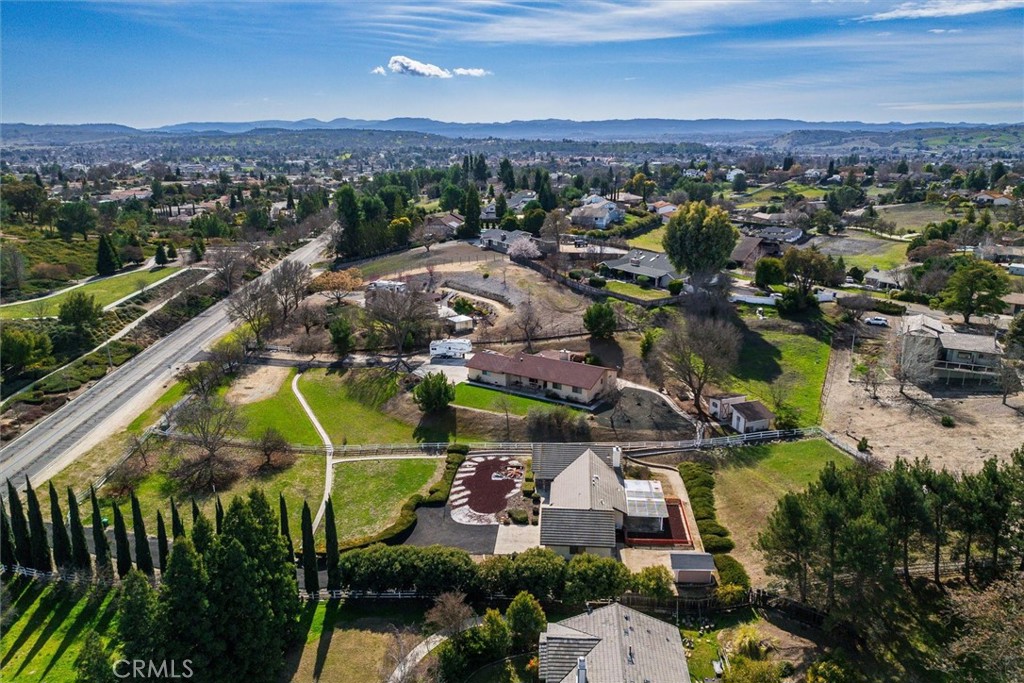 915 Rolling Hills Road