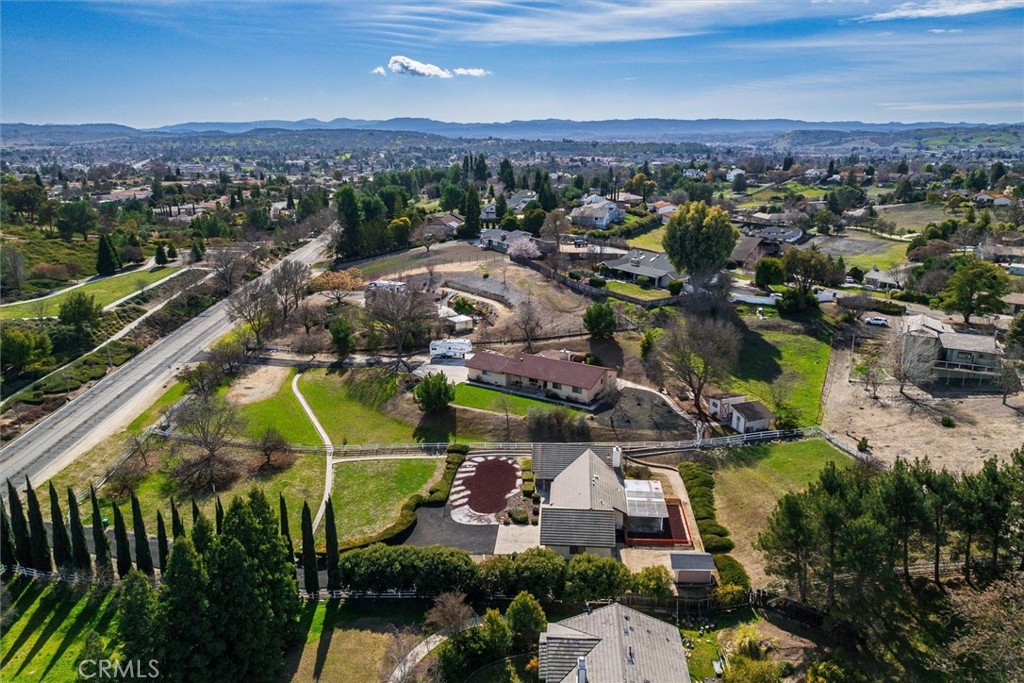 915 Rolling Hills Road