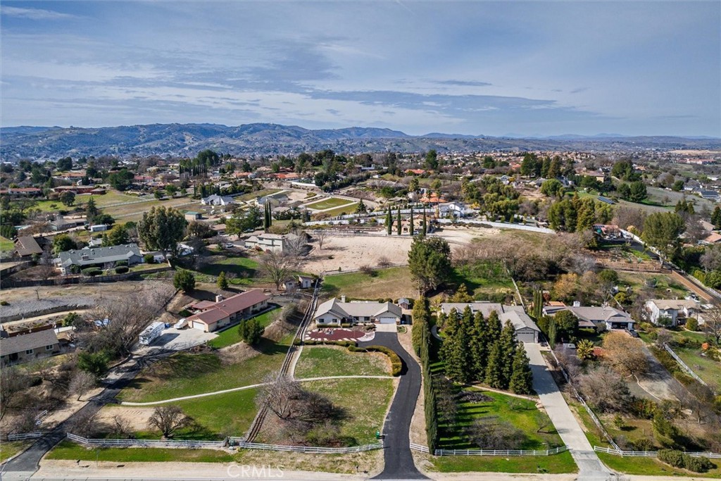 915 Rolling Hills Road