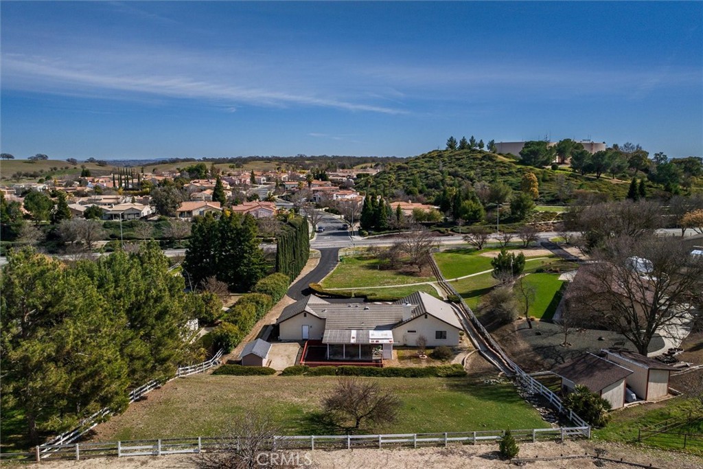 915 Rolling Hills Road