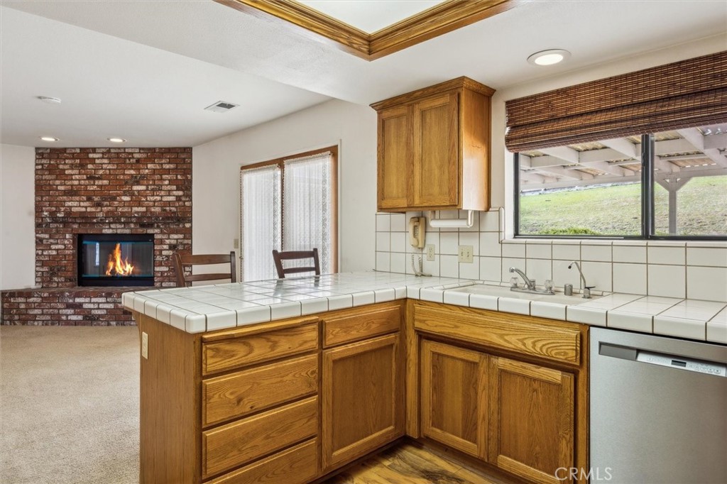 915 Rolling Hills Road
