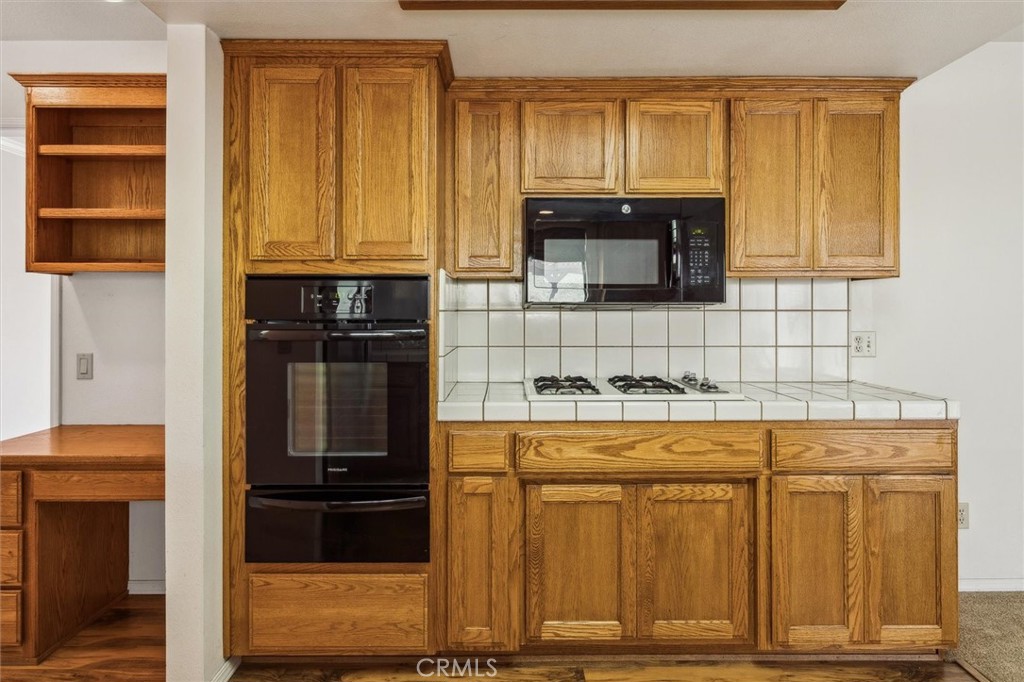 915 Rolling Hills Road