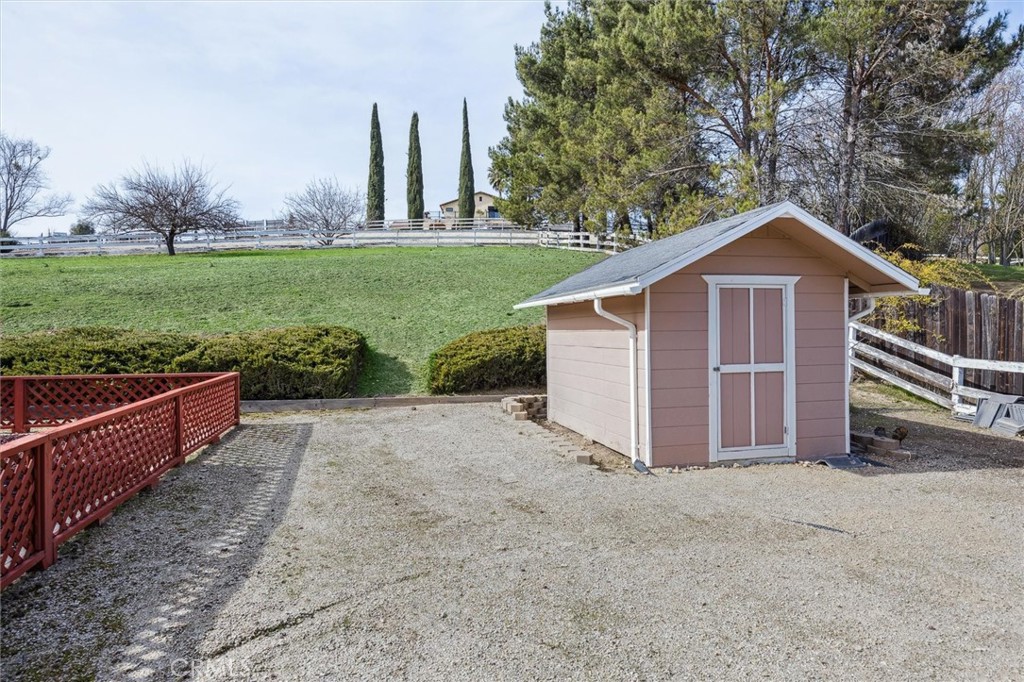 915 Rolling Hills Road