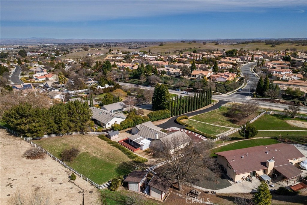 915 Rolling Hills Road