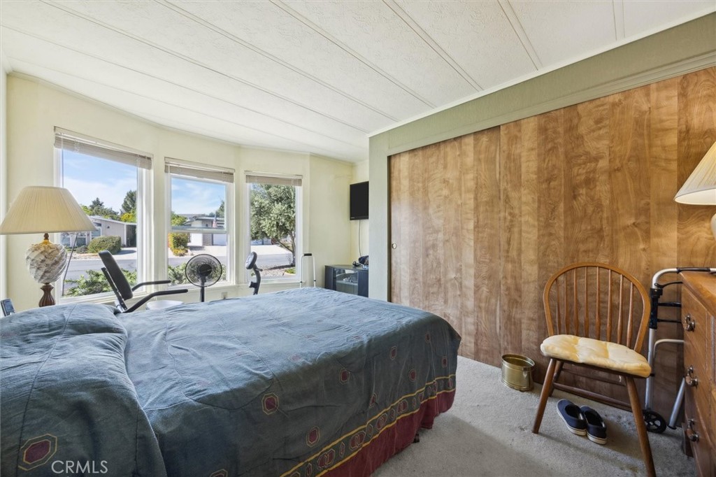 8 Dove Ct