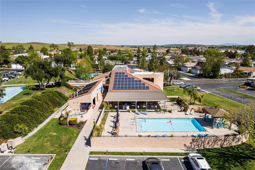 8 Dove Ct