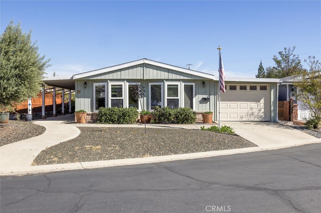 8 Dove Ct
