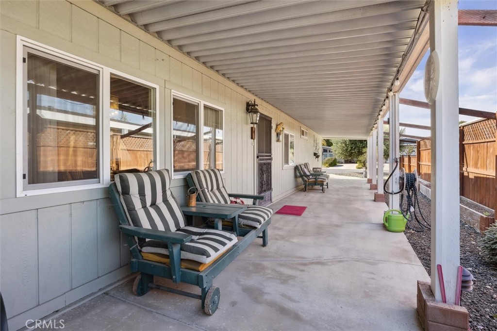 8 Dove Ct