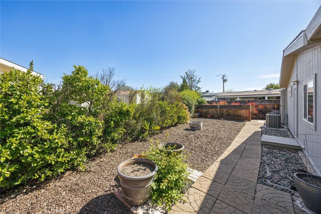 8 Dove Ct
