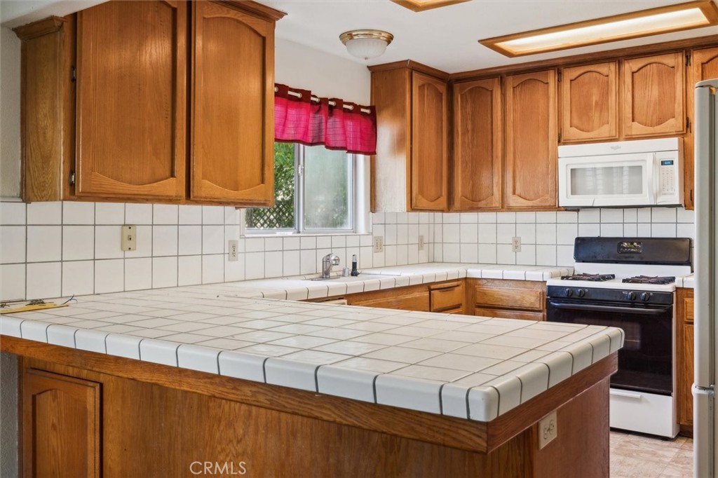 1211 Sunrise Court