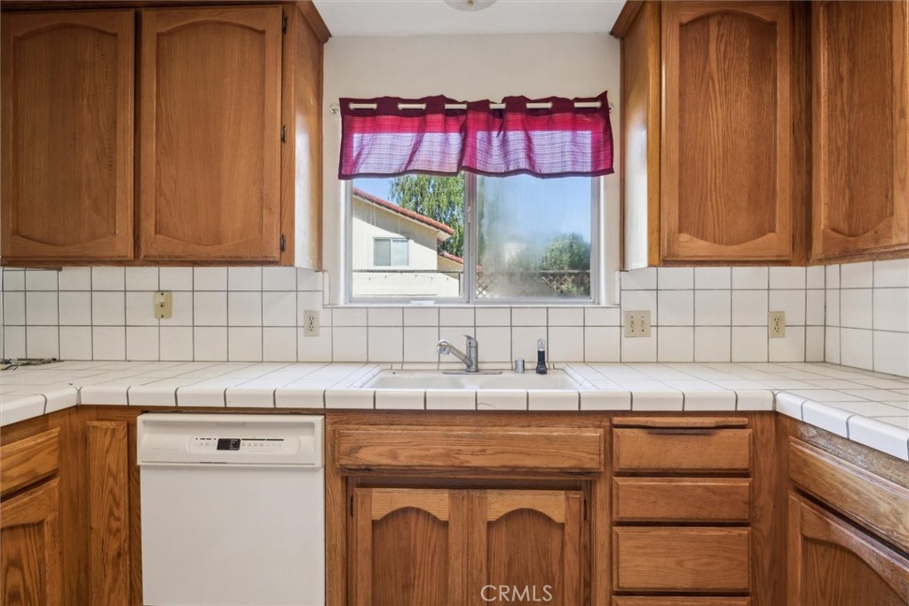 1211 Sunrise Court