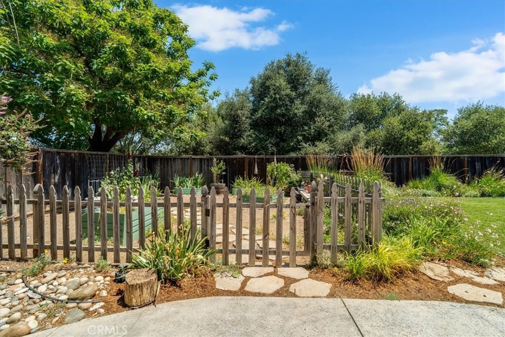 1060 Sleepy Hollow Road
