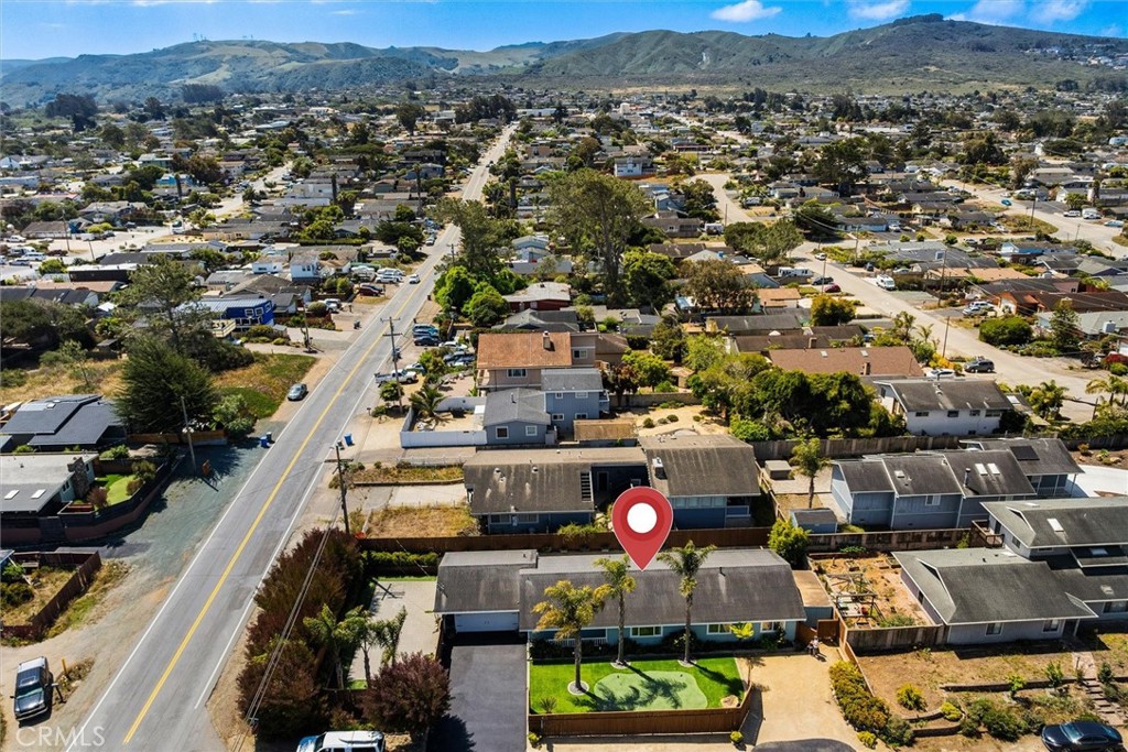 1099 Pismo Ave