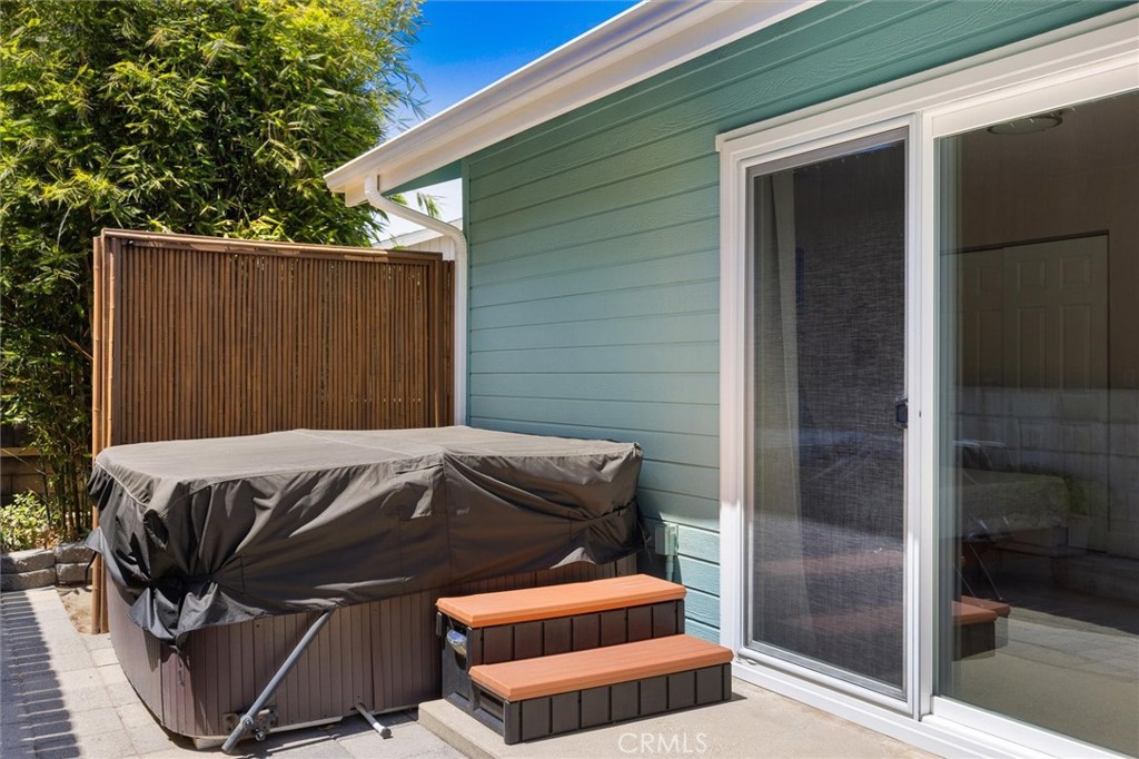 1099 Pismo Ave