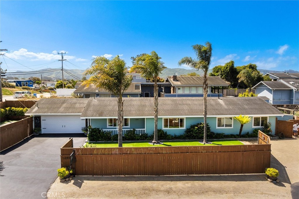 1099 Pismo Ave