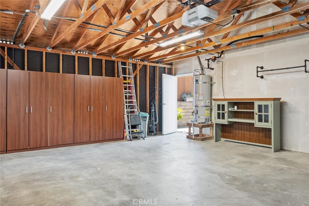 1099 Pismo Ave