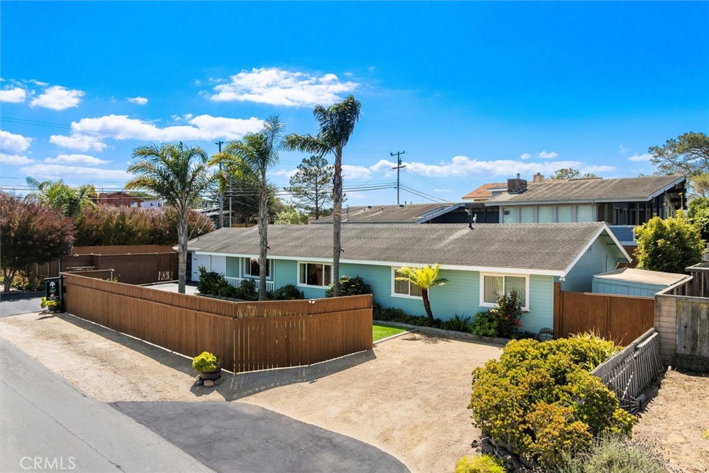 1099 Pismo Ave