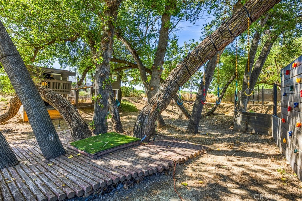 390 Paso Robles