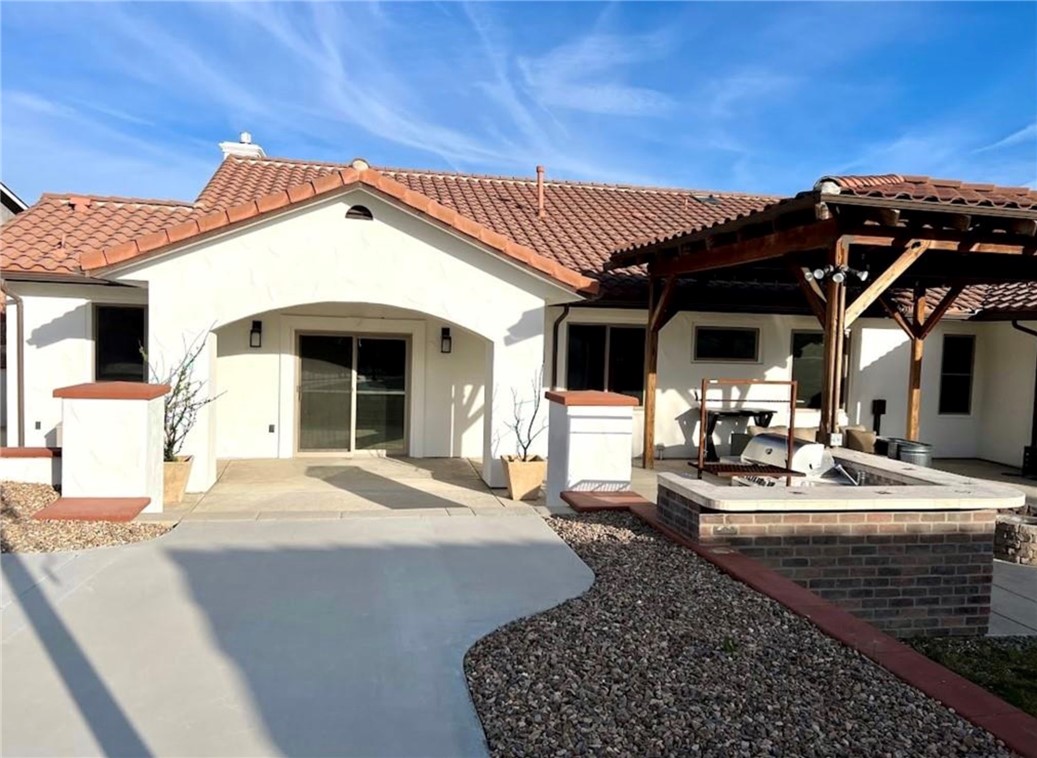 3635 Lakeside Village