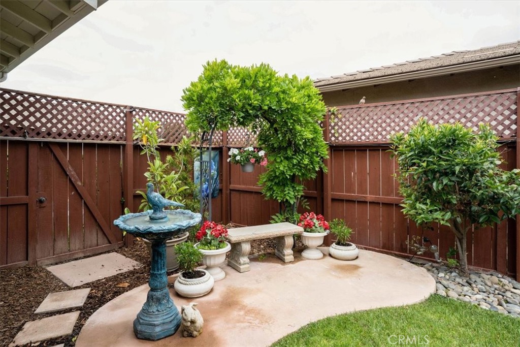 2563 Pasadena Lane