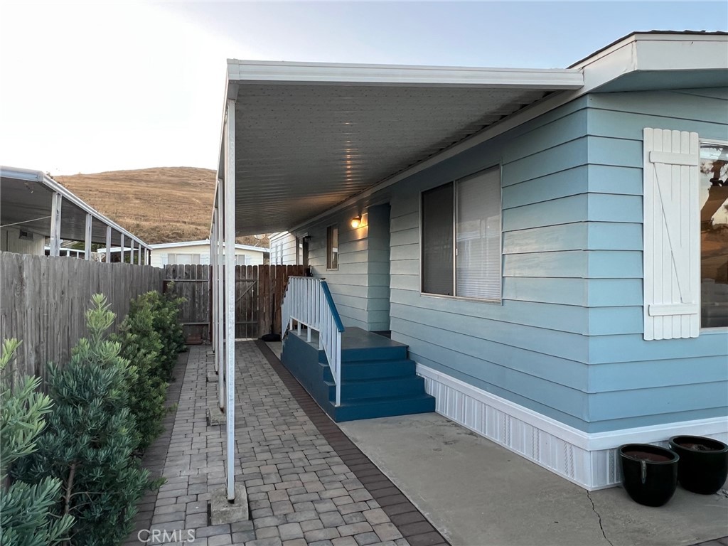 414 Santa Barbara Avenue