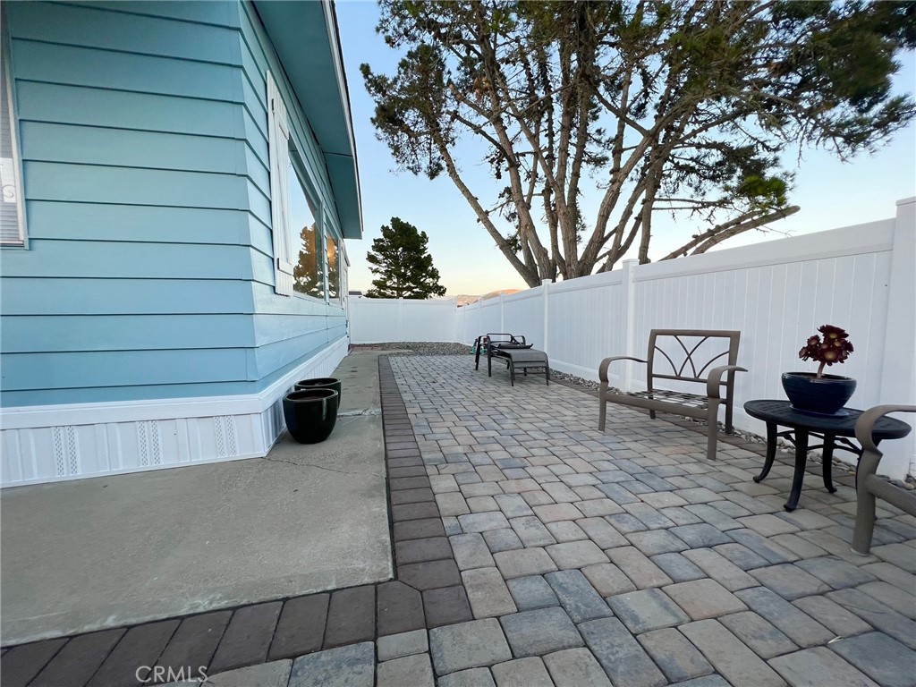 414 Santa Barbara Avenue