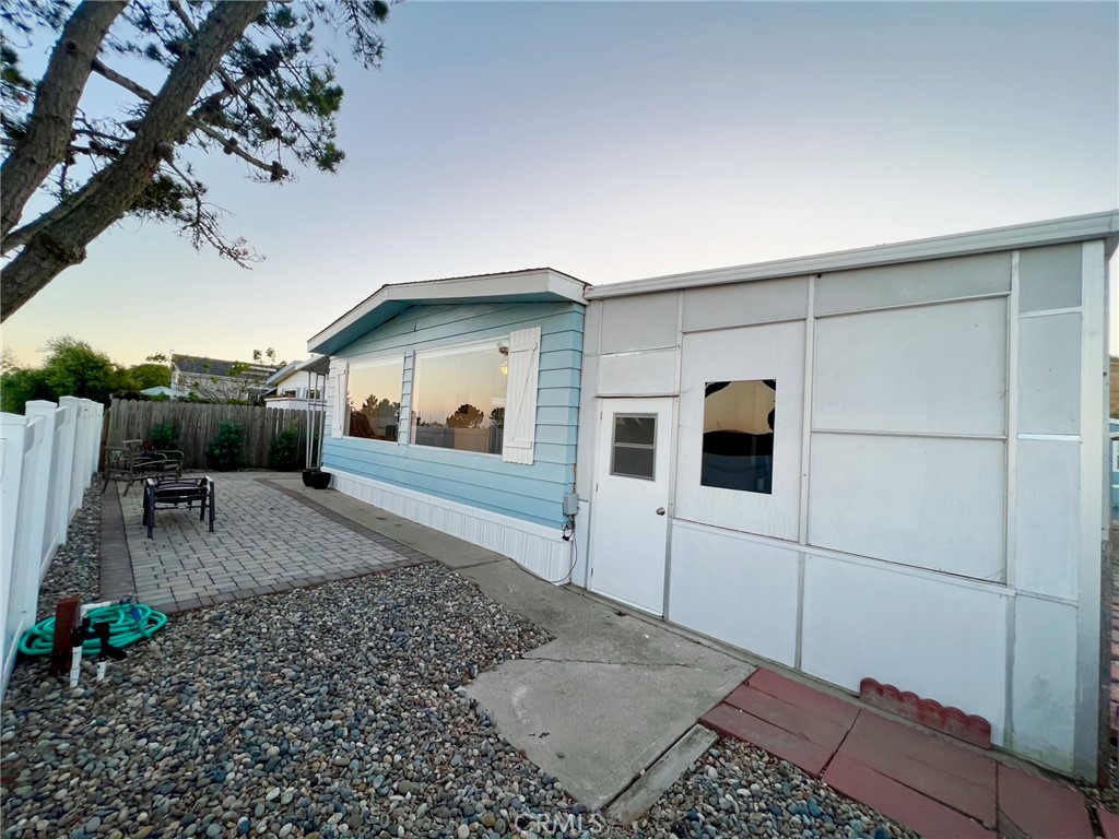 414 Santa Barbara Avenue