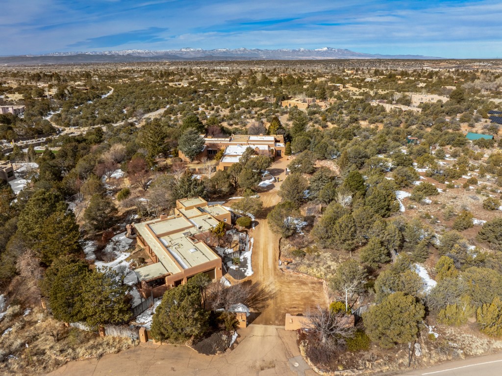705 Camino Lejo
