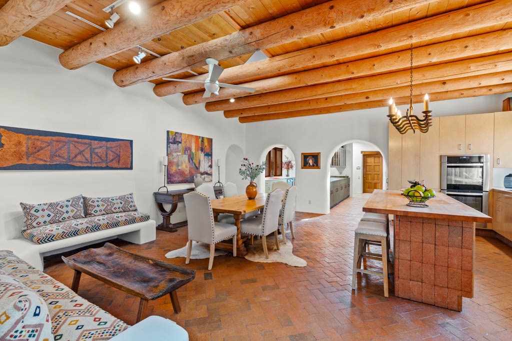 705 Camino Lejo