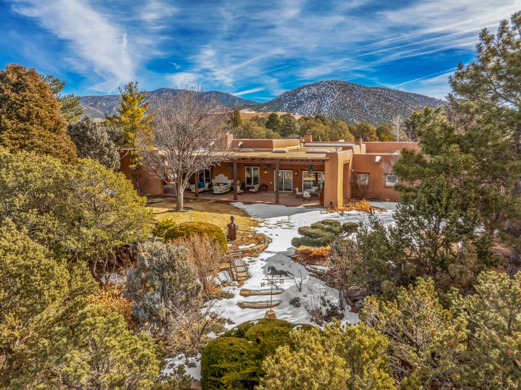 705 Camino Lejo