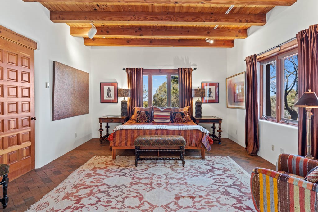 705 Camino Lejo
