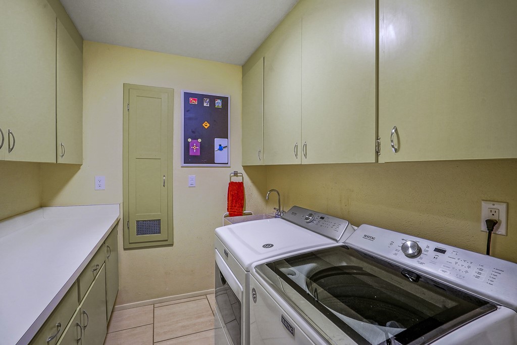 2305 Calle Halcon