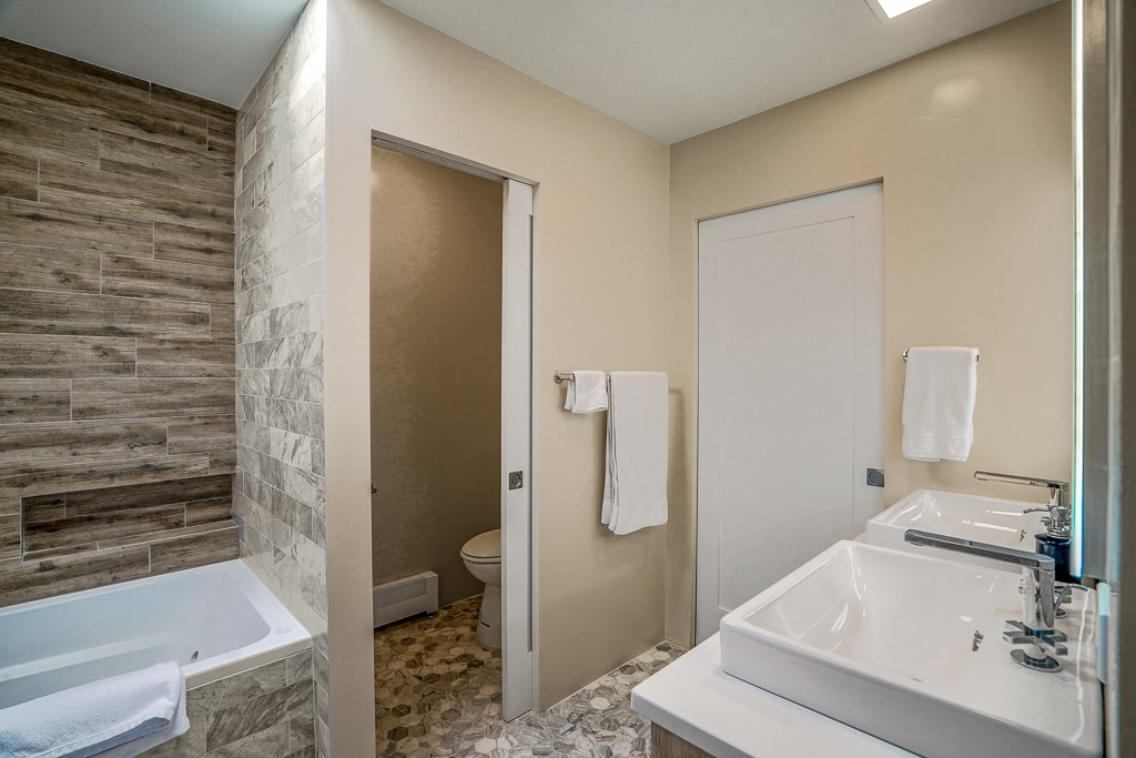 2305 Calle Halcon