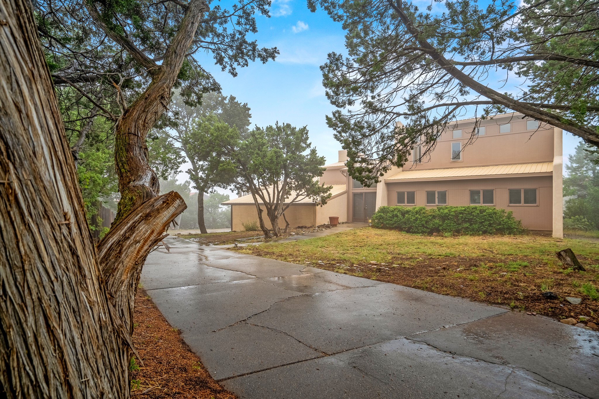 640 Navajo Road