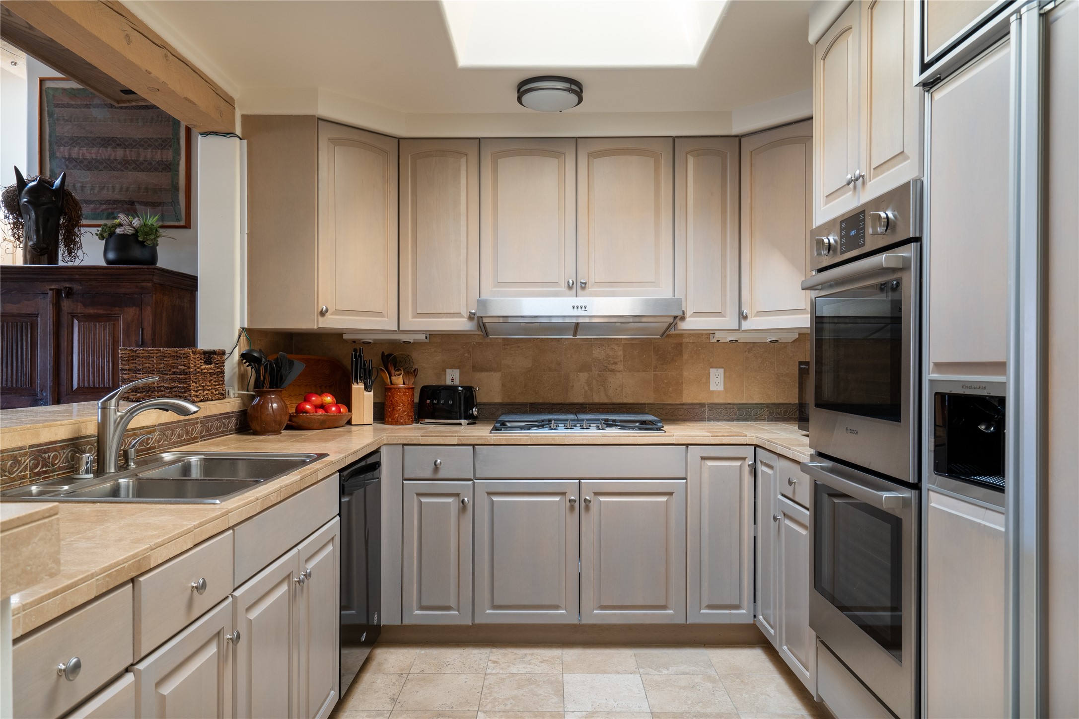 3101 Old Pecos Trail 202