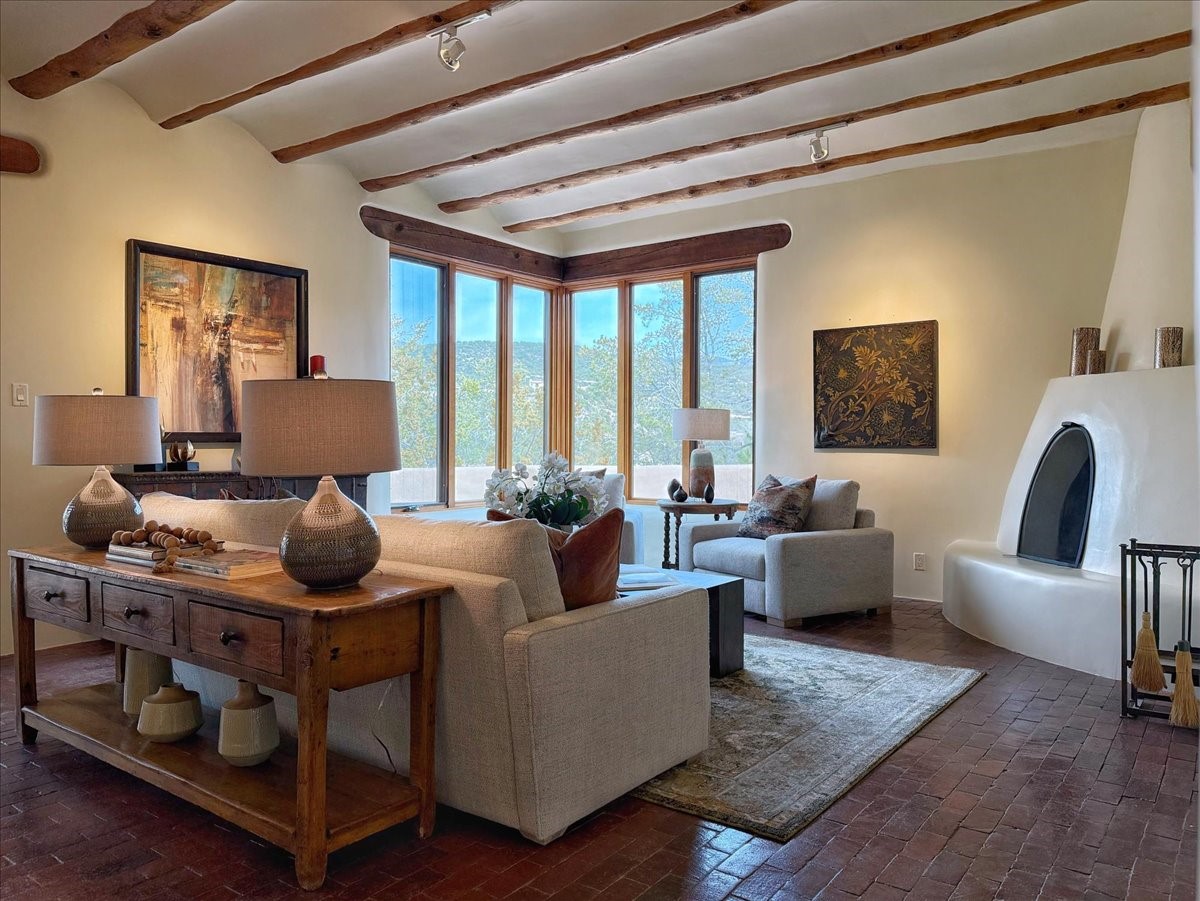 1025 Stagecoach Road