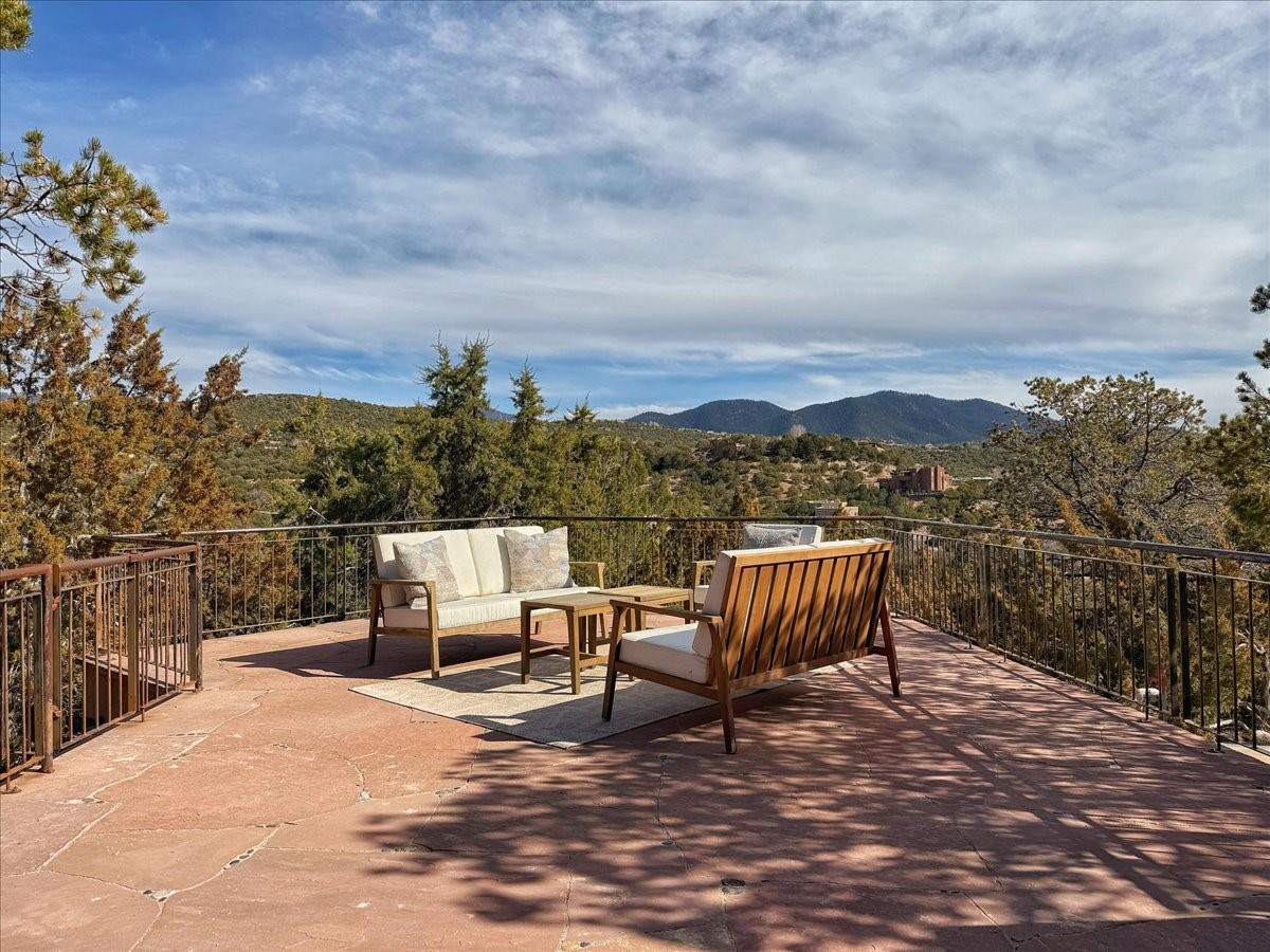 1025 Stagecoach Road
