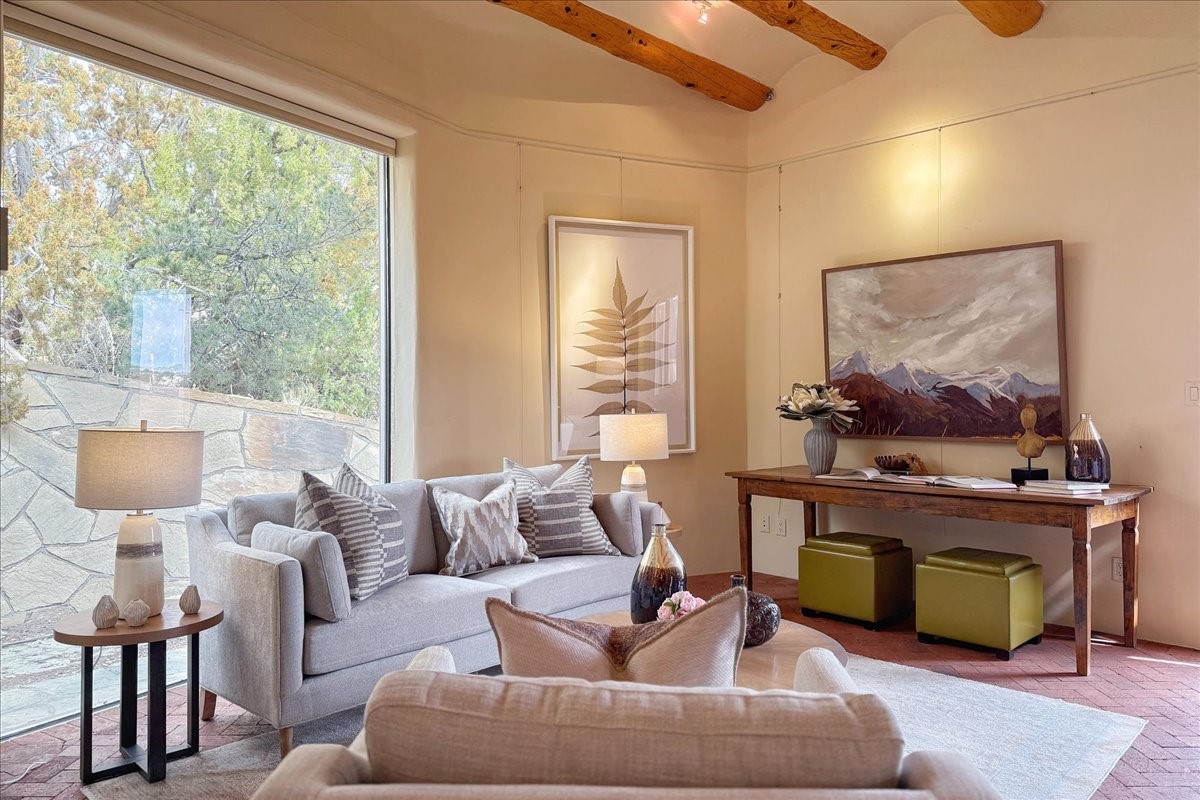 1025 Stagecoach Road