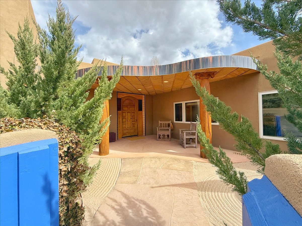 750 Camino Francisca