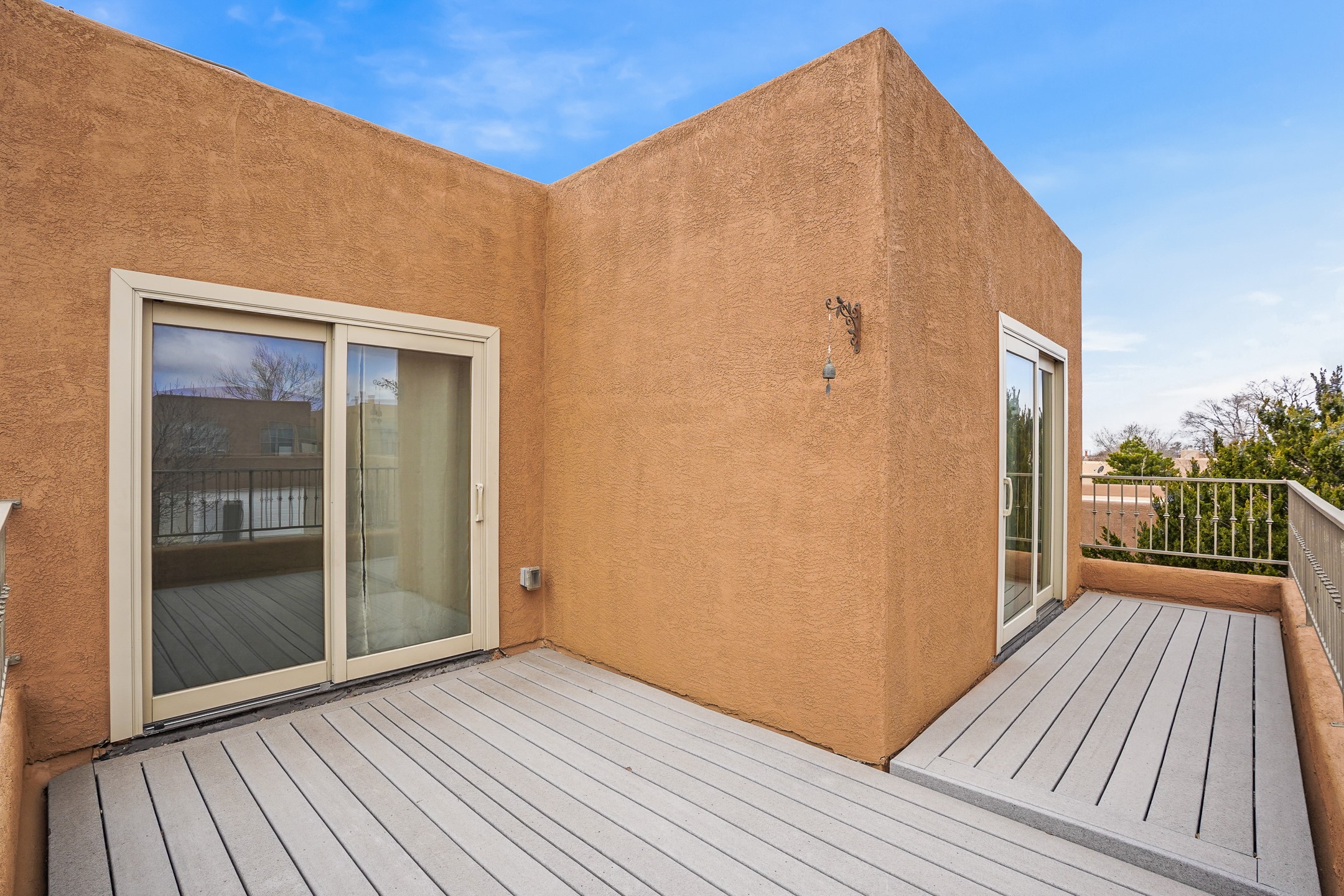 1402 Paseo Norteno