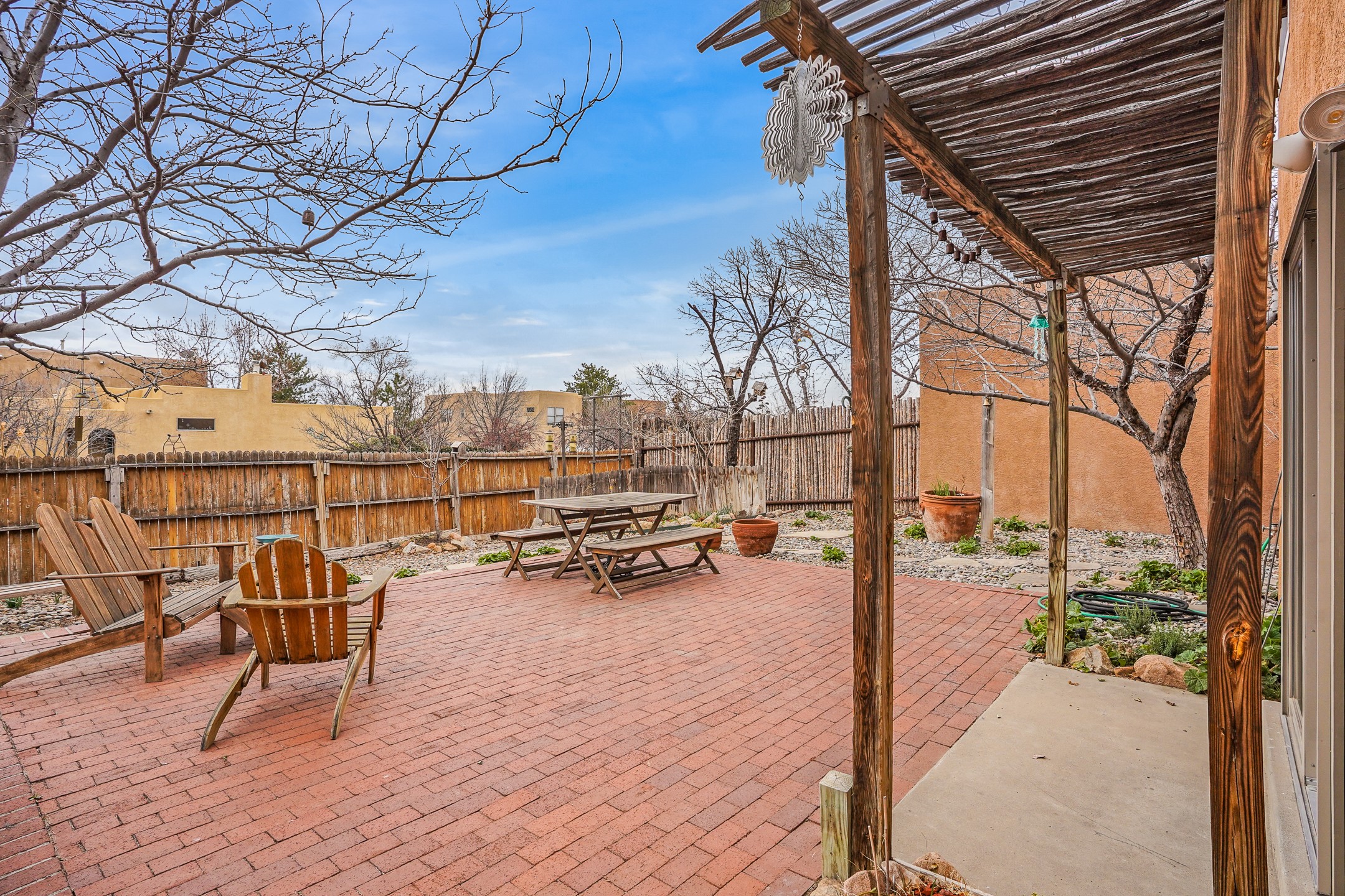 1402 Paseo Norteno